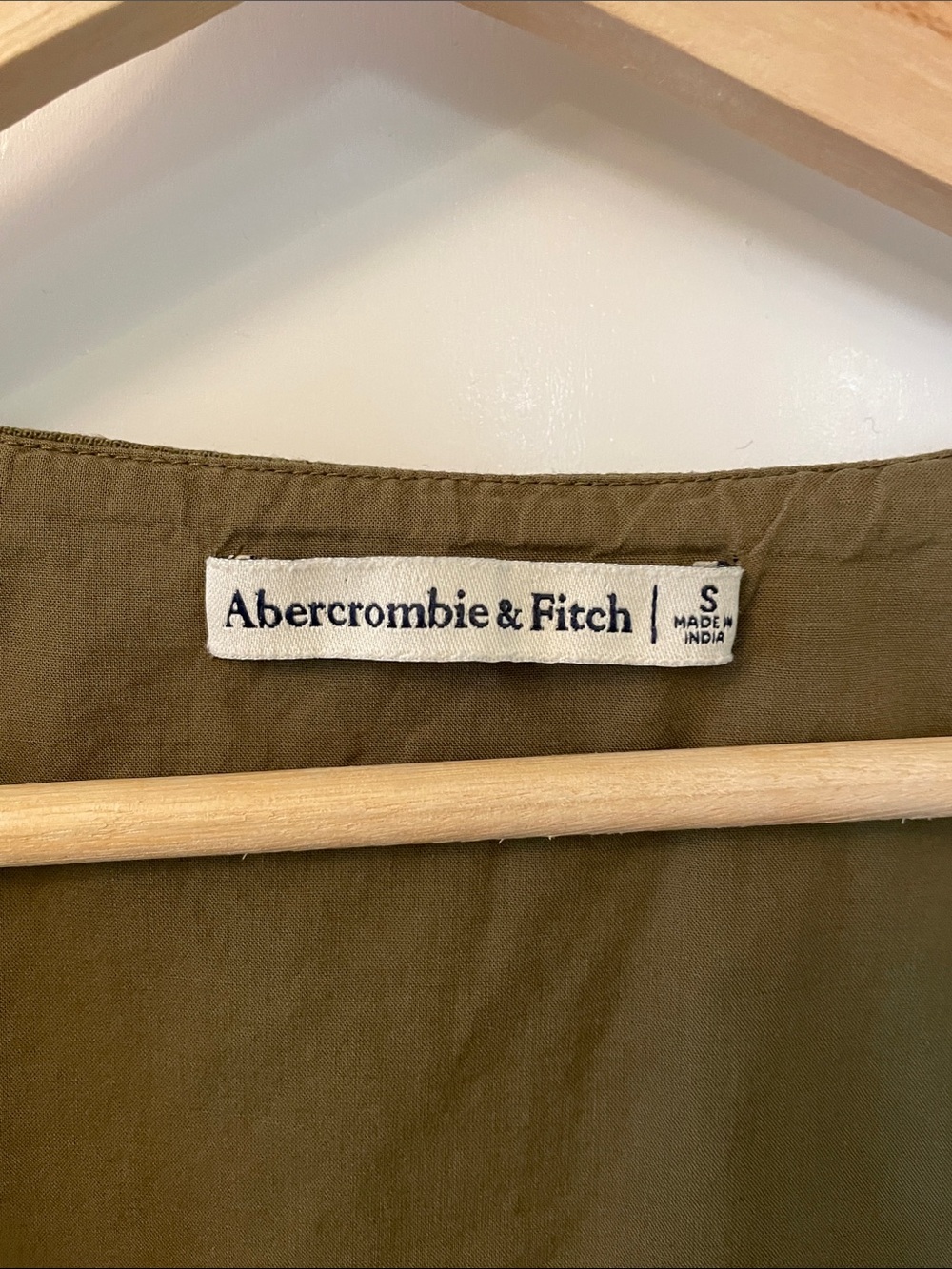 Abercrombie & Fitch Olive Green Square-Neck Cropped Tank - Picture 2 of 4